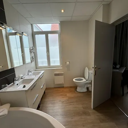 Des 2 Caps Hotel 3*