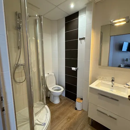 Des 2 Caps Szálloda